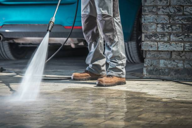 Best Commercial Pressure Washing in Village Of Waukesha, WI